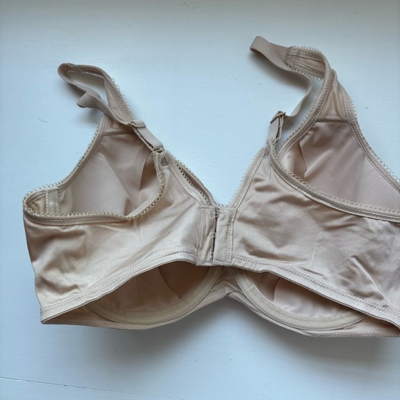 Wacoal Basic Beauty Spacer Underwire T-Shirt Bra Sz 38D - Picture 8 of 10